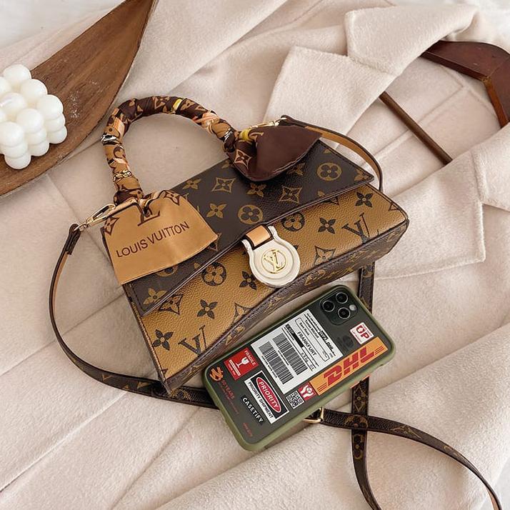 

L Vuitton 7113 ( Free Pita+BubbleWrap)