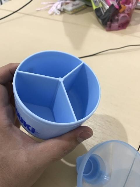 Huki milk dispenser / container susu formula