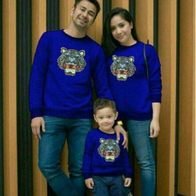 Couple ayah ibu anak