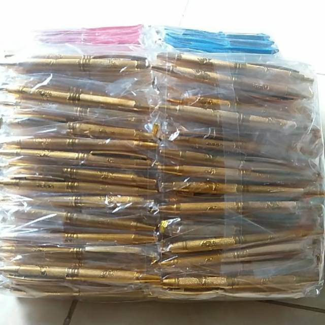 

Pulpen motif Emas
