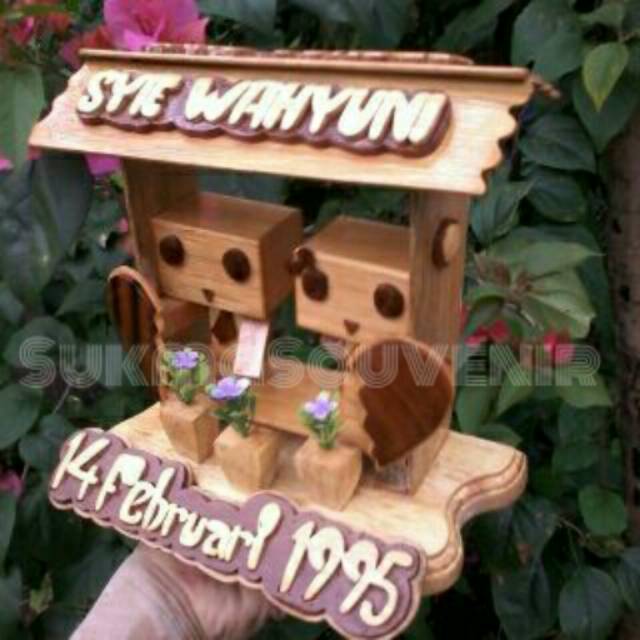 Boneka kayu Danbo Couple super romantis dan unik