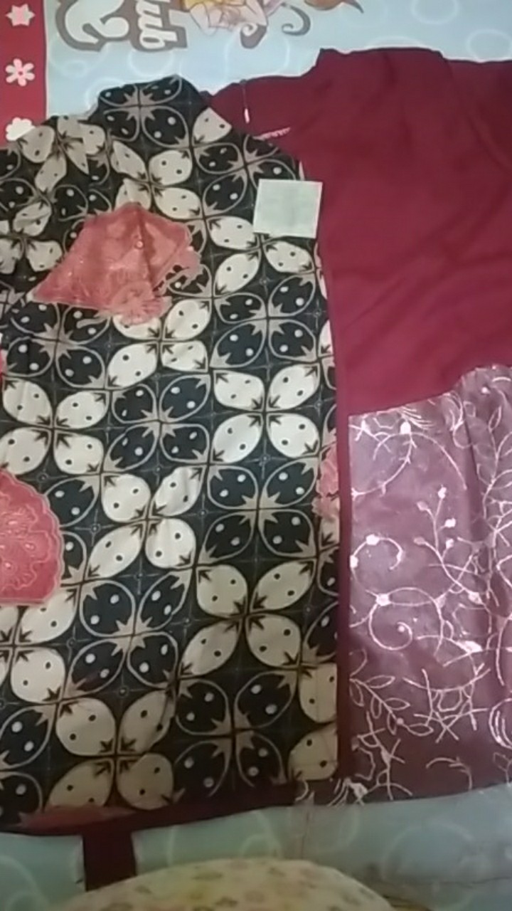 Aatasan Batik Wanita Bola Seling