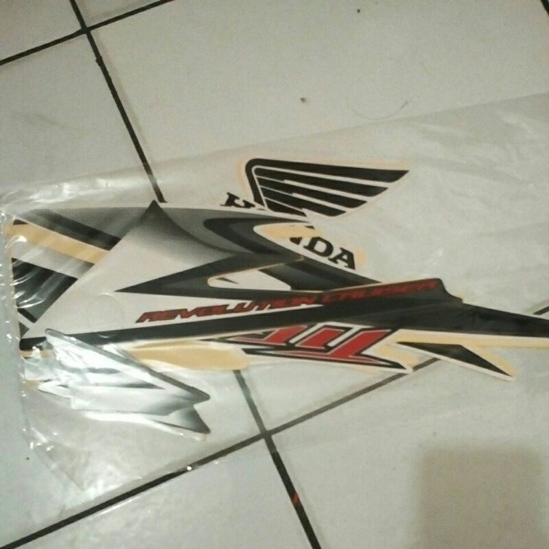 tiger revo putih tahun 2013