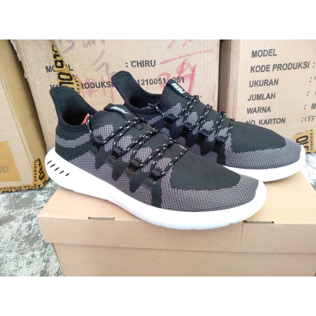 Sepatu Piero Rewind Knit