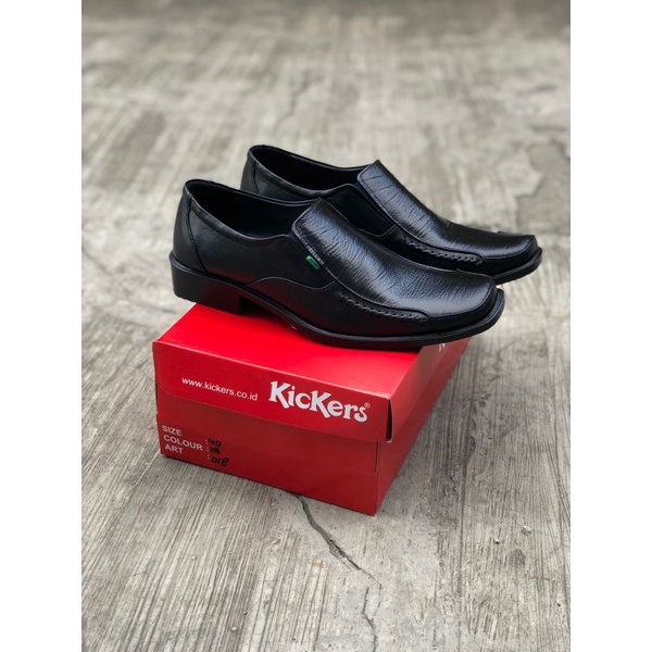 Kickers pantopel 017, 018 Hitam