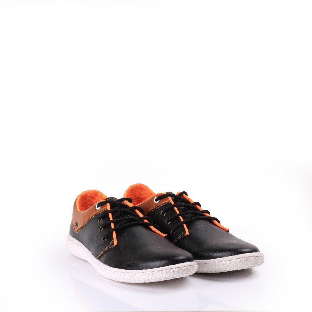 Sepatu Casual Pria BLUCRAT Trunk