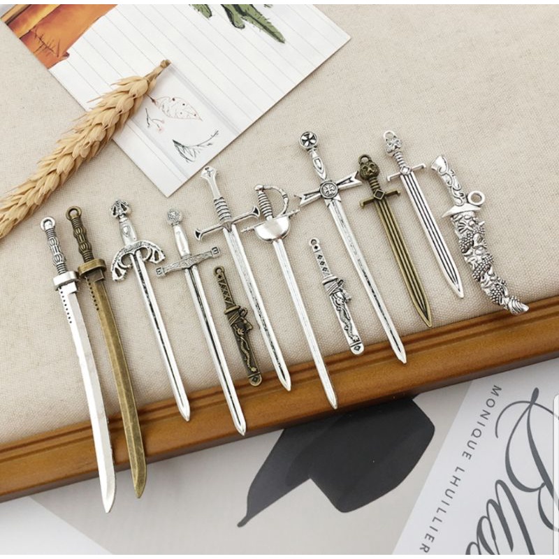 

Pembatas Buku Bookmark Sword Bagus Unik
