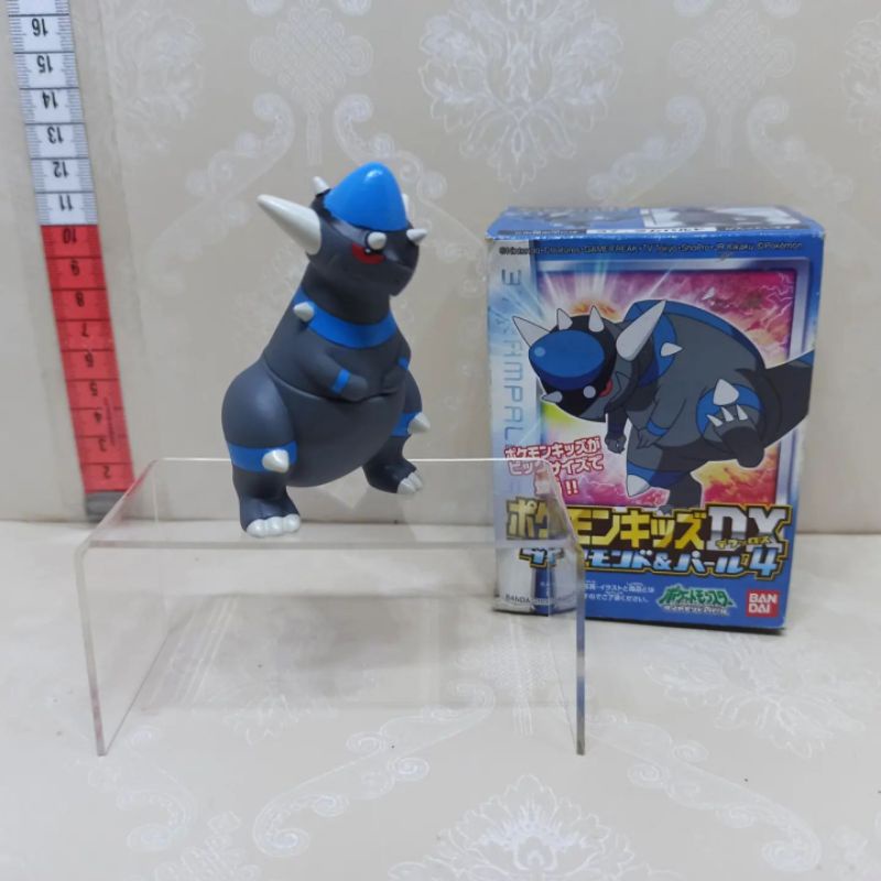 pokemon big figure bandai rampardos original