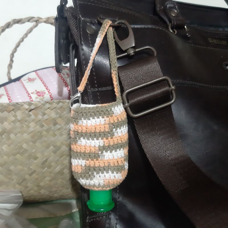 HandSanitizerHolderYuri50ml