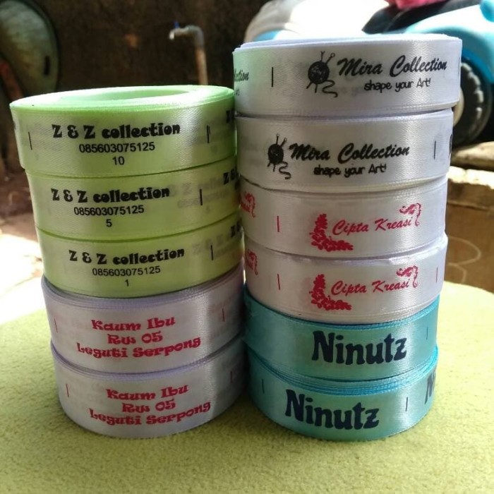 

MINIM 3 ROLL KECIL / Label Baju / Label Hijab / Souvenir / Label Satin Murah