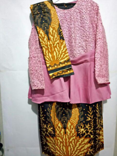 Wou Batik Couple Selendang Mutiara Sania Ruffle - Adila Couple Brokat Modern Batik Modern - Bs066