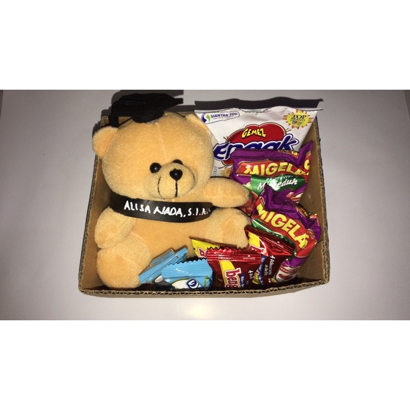 

boneka custom nama incloud hampers jajan