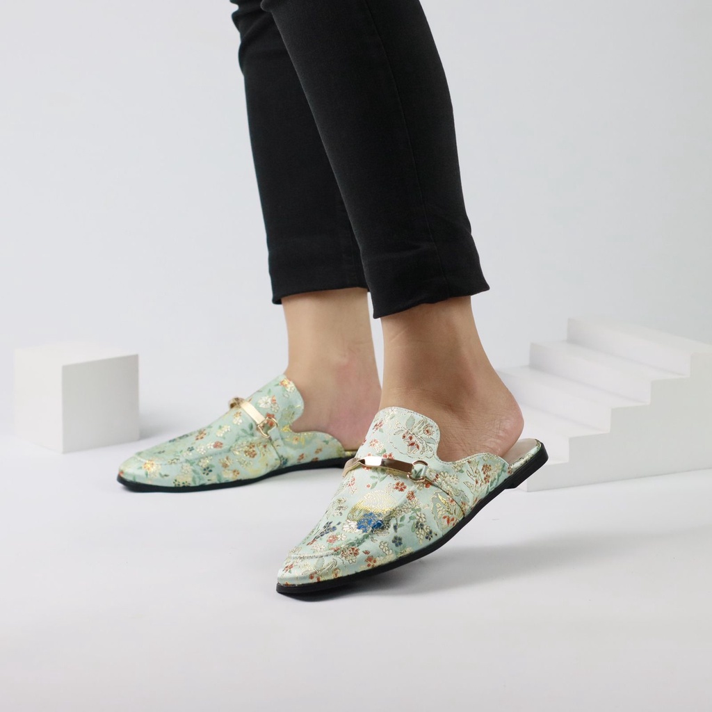 [7.7 Boombastis Sale⚡] - SEPATU WANITA CKS493 CK FLOWER SLIP ON WITH ACCENT PREMIUM IMPORT