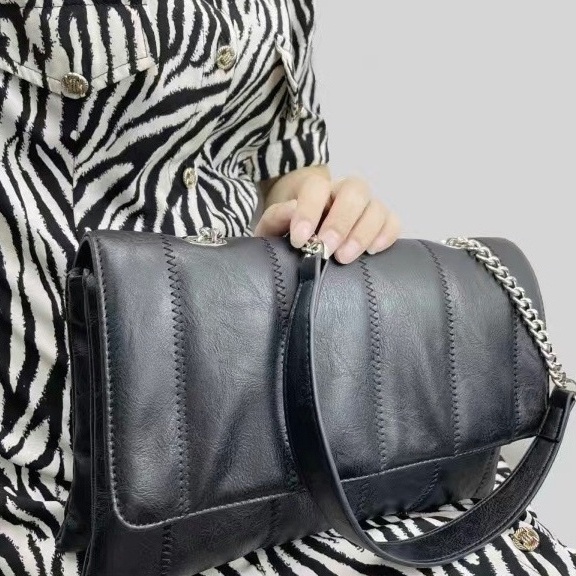 Shoulder bag wanita tas bahu wanita crossbody bag hand bag wanita tas wanita kekinian tas kulit wanita tas wanita import tas fashion wanita tas wanita terbaru tas import wanita COD tas wanita murah tas wanita branded