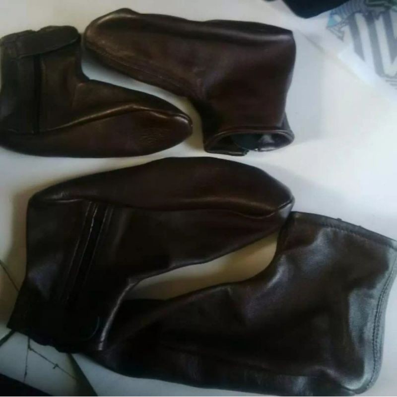 KHUF Kaos Kaki Kulit