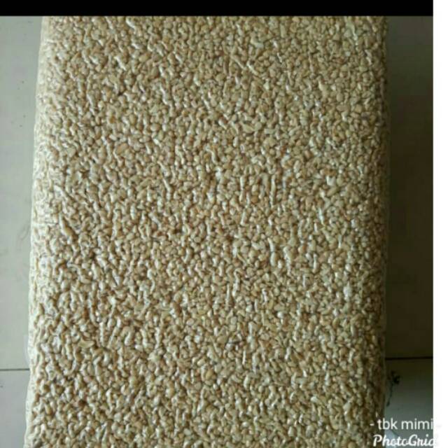 

Kacang Mede Menir Cincang Kecil Cashew Mete