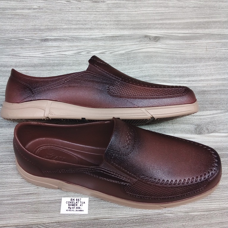 Sepatu Karet Pria ATT BK 667/Sepatu Pantofel Pria/Sepatu Pria ATT Anti air