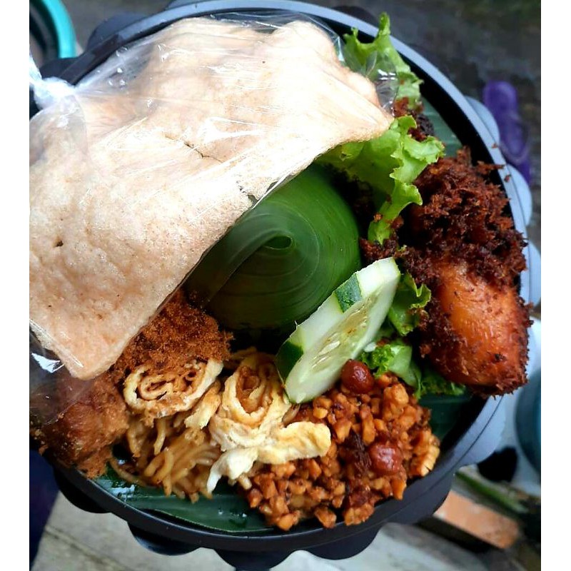 

nasi kuning tumini jumbo ayam kremes