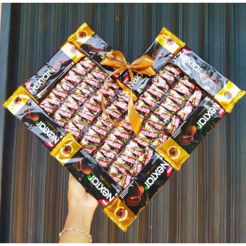 

BUKET JAJAN LOVE/BUKET WISUDA/KADO WISUDA/KADO PERNIKAHAN/KADO LAMARAN