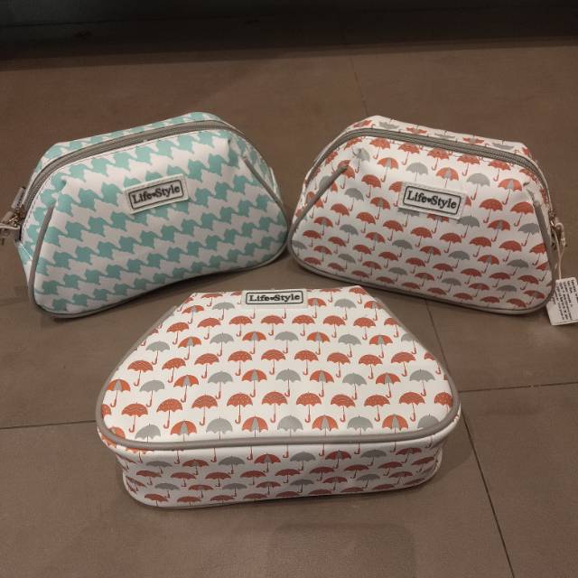 Pouch kosmetik miniso