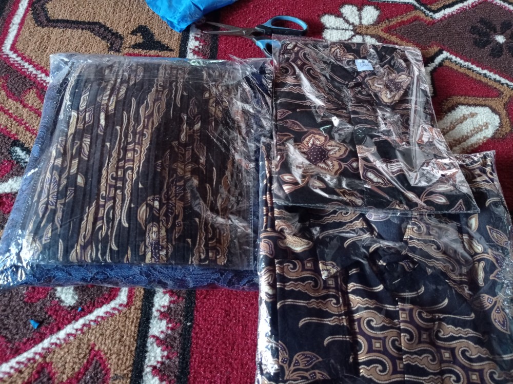 Couple / Baju Batik Couple Sarimbit / Set Couple Rok Plisket Batik Jumbo / Kemeja Batik Anak Pria