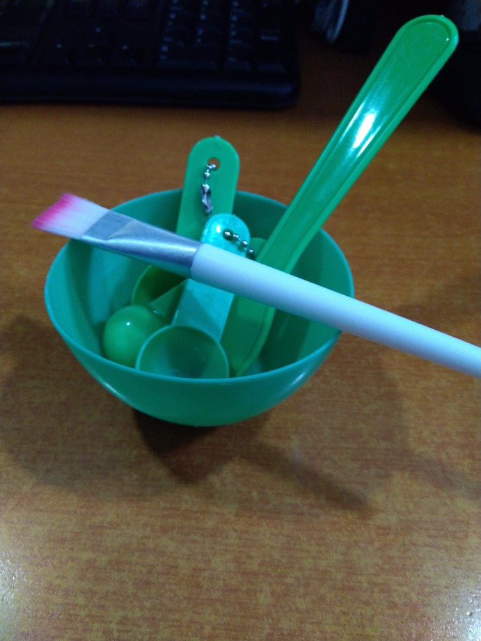 Mangkok Masker Set 4 In 1 / Mangkuk Kuas Pengaduk Sendok Takar