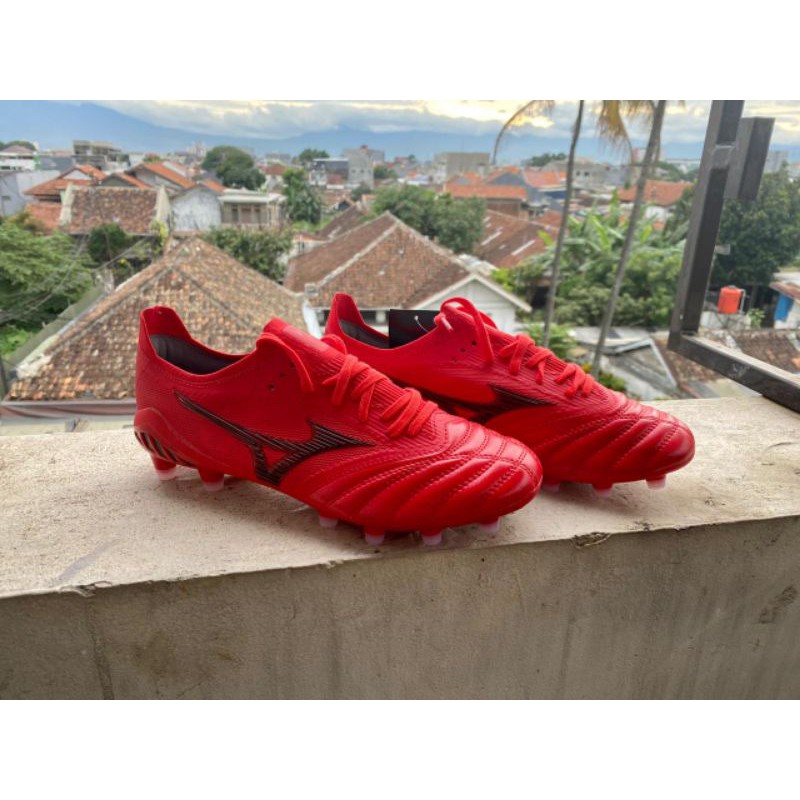 Sepatu Bola Mizuno Morelia Neo 3 Beta Leather Red Black