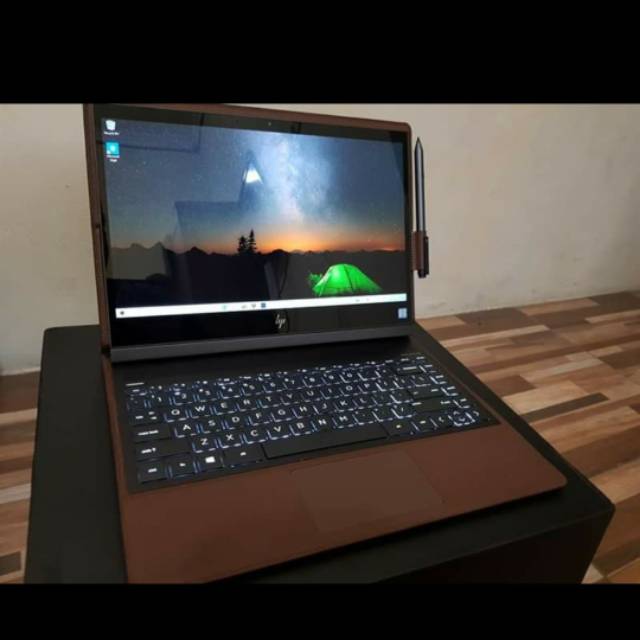 HP Spectre Folio LIKE NEW i7 ram 16