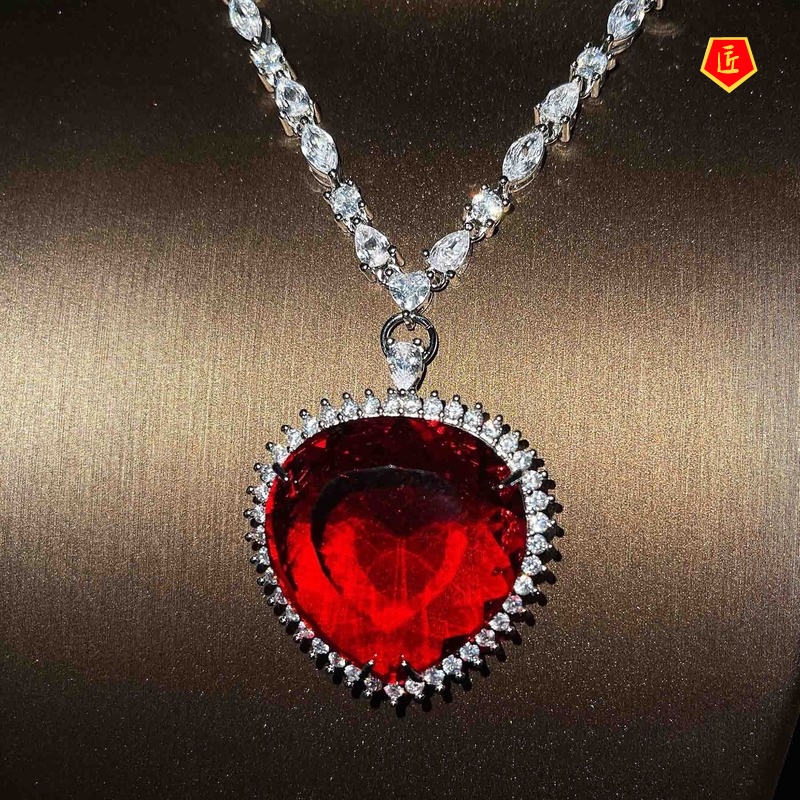 [Ready Stock]Fashion Exaggerated Heart-Shaped Ocean Heart Necklace