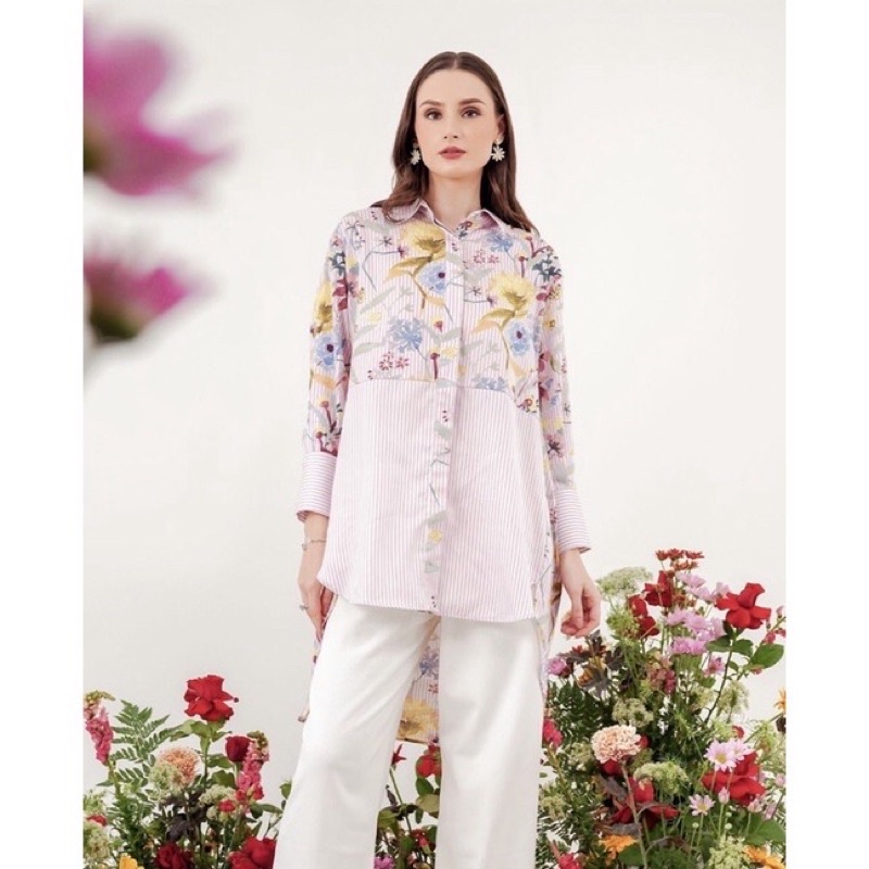 Preloved Romantic Garden Size S Benang Jarum