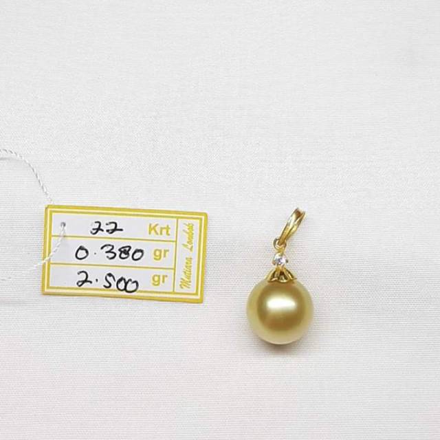 Liontin emas 22 karat mutiara air laut lombok asli