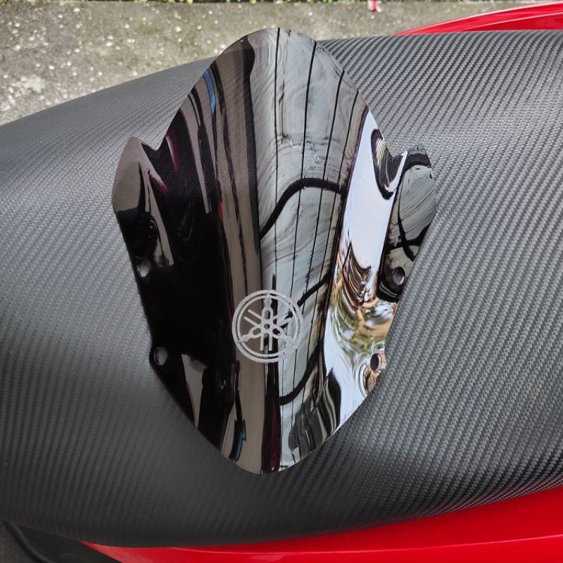 VISOR VARIASI MOTOR VIXION NEW TAHUN 2013 2014 BENING DAN SMOKE BARANG SEPERTI DIFOTO