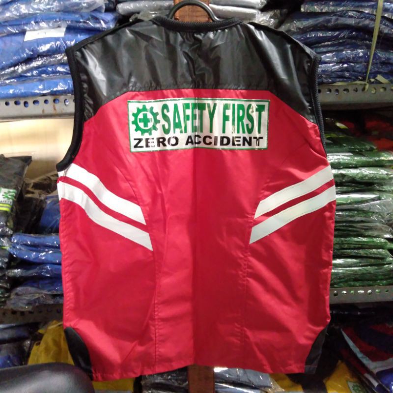 ROMPI SAFETY HSE BAHAN FULL TASLAN MERAH HITAM FREE LOGO K3 BENDERA ZERO ACCIDENT PAKAI FURING