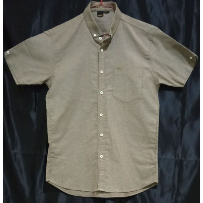 PRELOVED KEMEJA PRIA MEREK RSCH UKURAN M