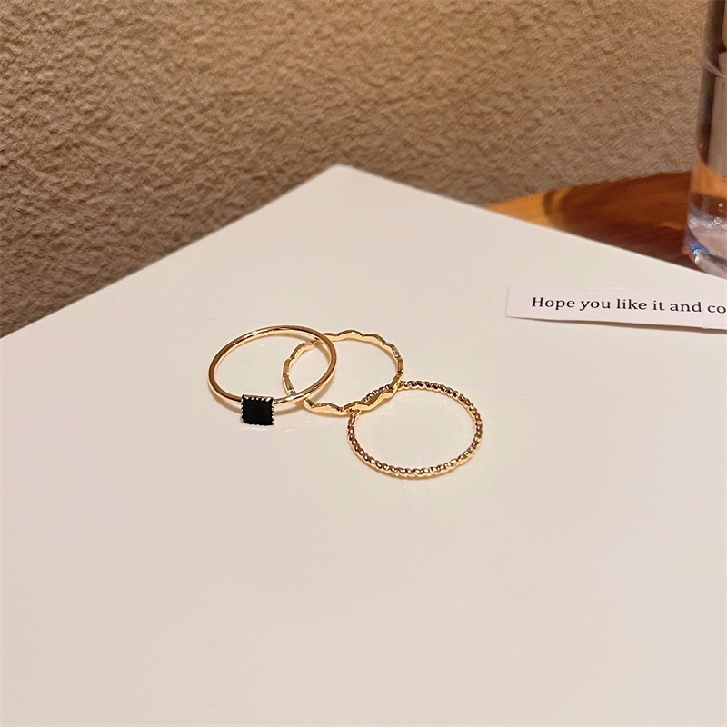 3pcs / Set Cincin Bentuk Kotak Warna Hitam Gaya Korea Untuk Wanita