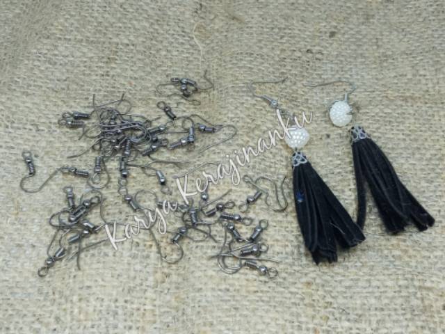 21 pasang Anting polos DIY Anting pom pom atau tasel