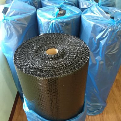 

Plastik bubble wrap warna hitam 1 roll buble warp bisa Gojek Bandung bubblewrap black pekat