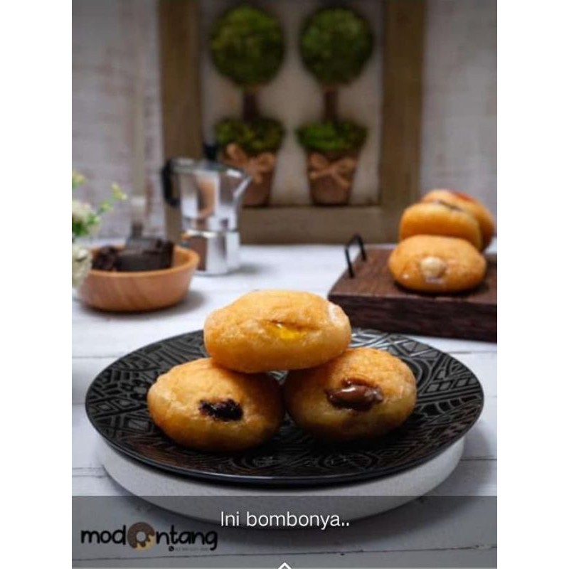 

Donat Bombo Normal Size