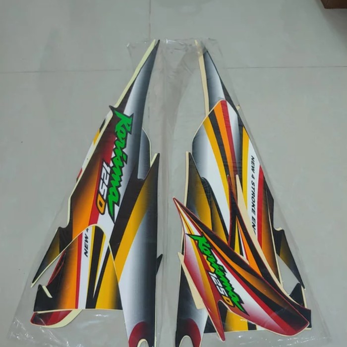 list striping striker bodi karisma 125 D