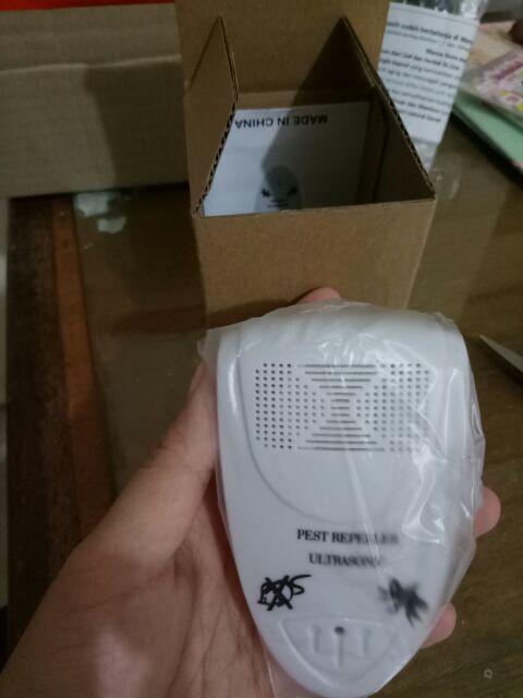 Anti Nyamuk / Bug Scare Ultrasonic Rat Pest Control Repeller