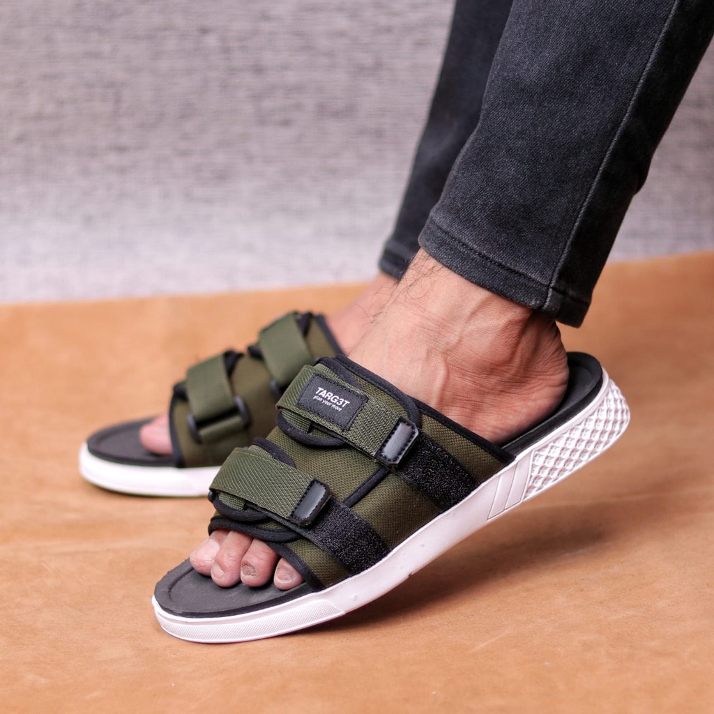 MOLK Sandal Kasual Slop Pria Sendal Slide Pria Hitam Original Distro Simple Trendy Kekinian