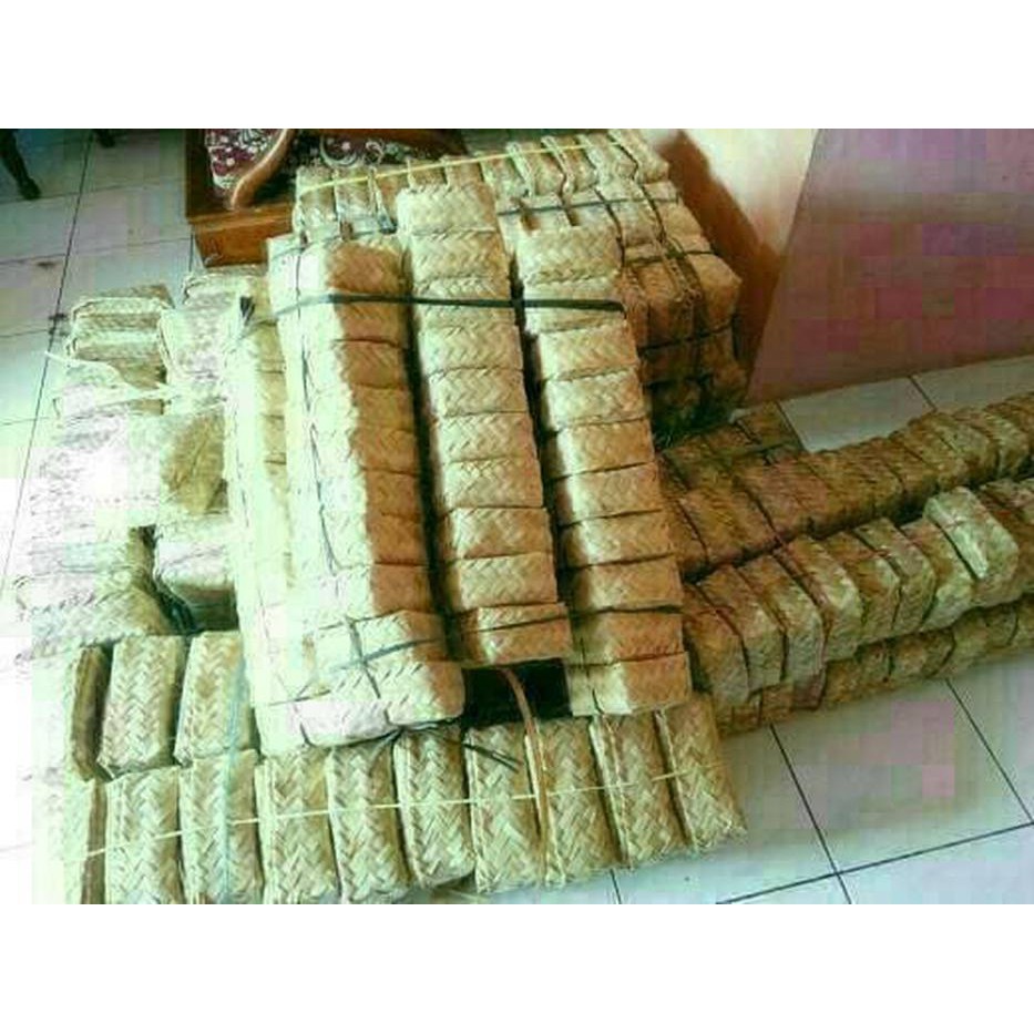 

Besek bambu 25x25 cm. SEPASANG, MURAH BESEK BAMBU HAMPERS/HADIAH