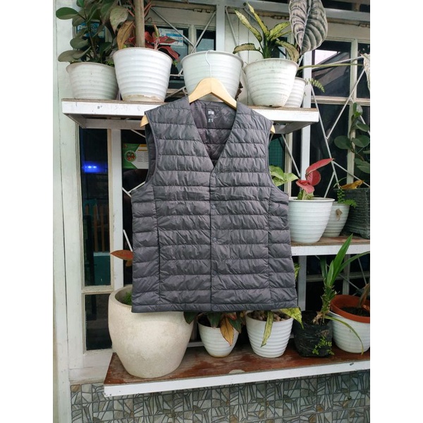 Vest Rompi Uniqlo Ultralight Second
