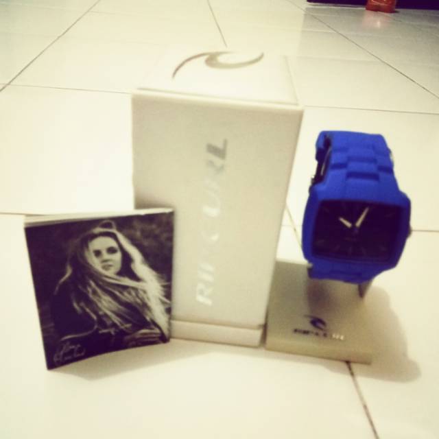 Jam tangan wanita ripcurl second like ori