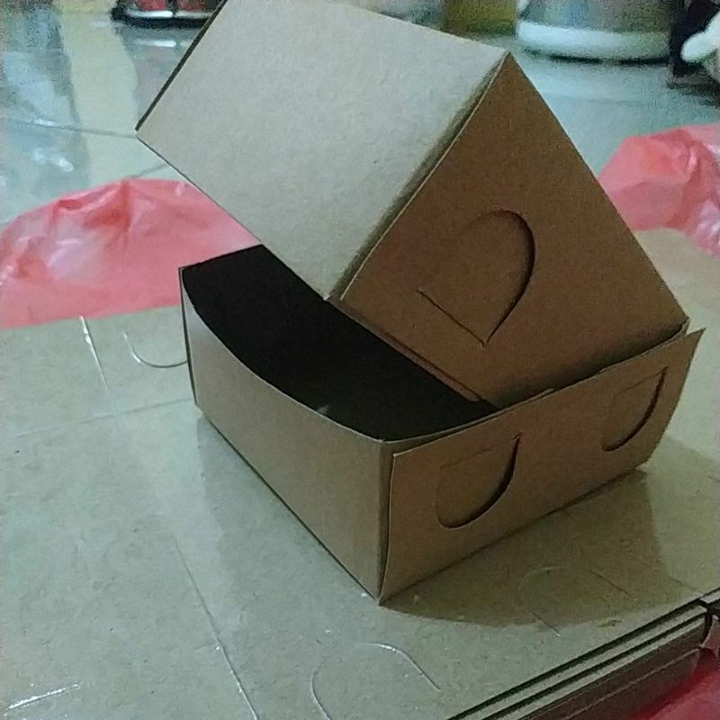 

box makanan ukuran 10×10×5 laminasi