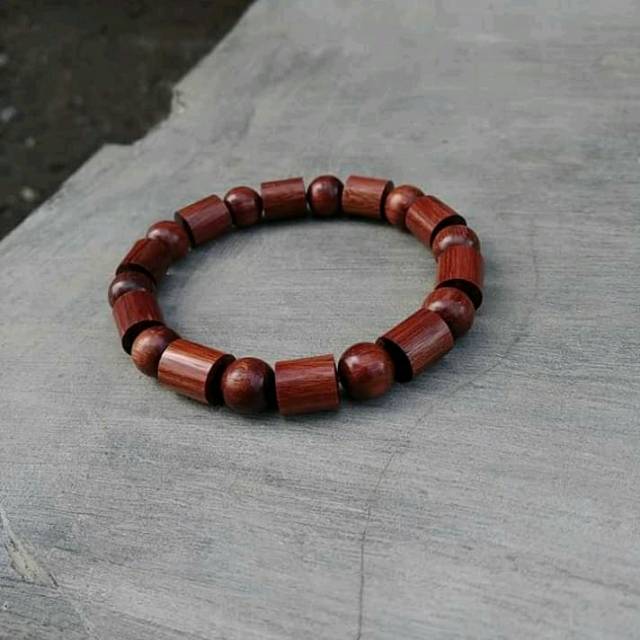 Gelang kayu galih nogosari/nagasari petir