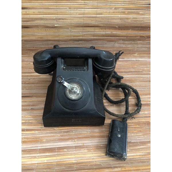 Telepon Antik / Telepon Kuno