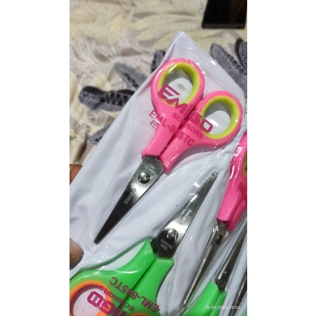 

gunting kecil emigo
