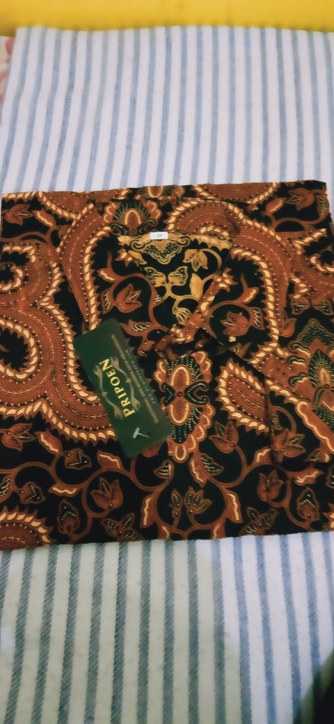 Pripoen Batik Kbp341 - Kemeja Batik Pria Sogan Warna Coklat Motif Mahkota