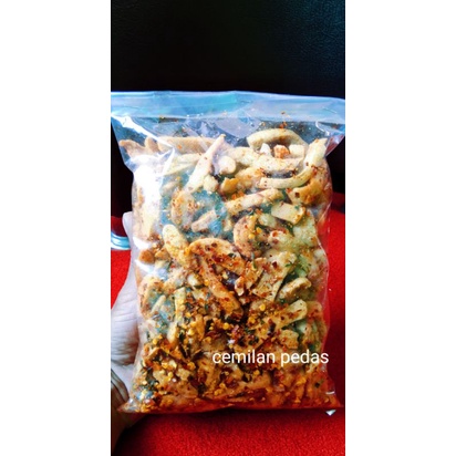 

cemilan basreng stick pedas extra daun jeruk isi 250 gram